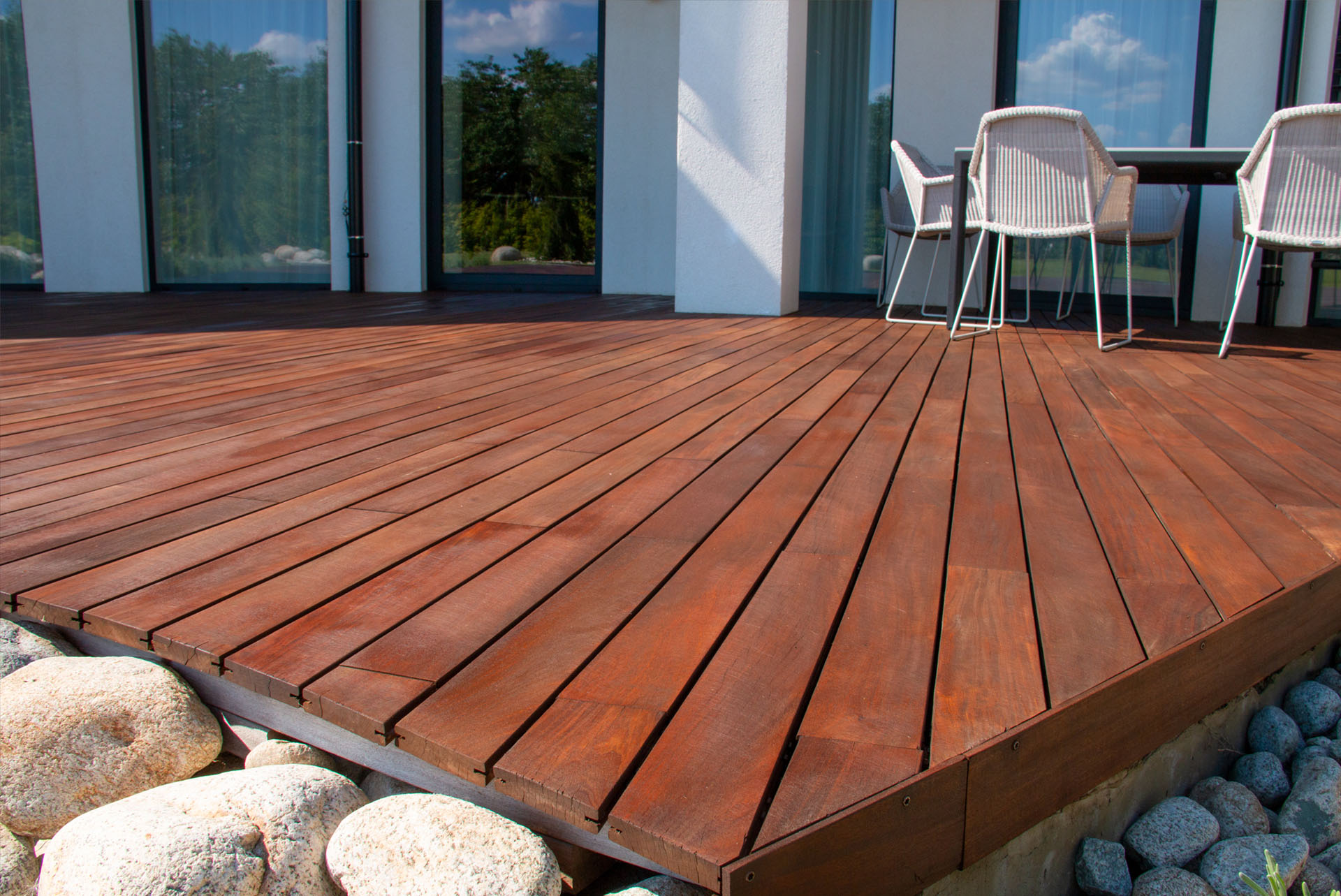 All You Need to Know About Choosing Decking Installers