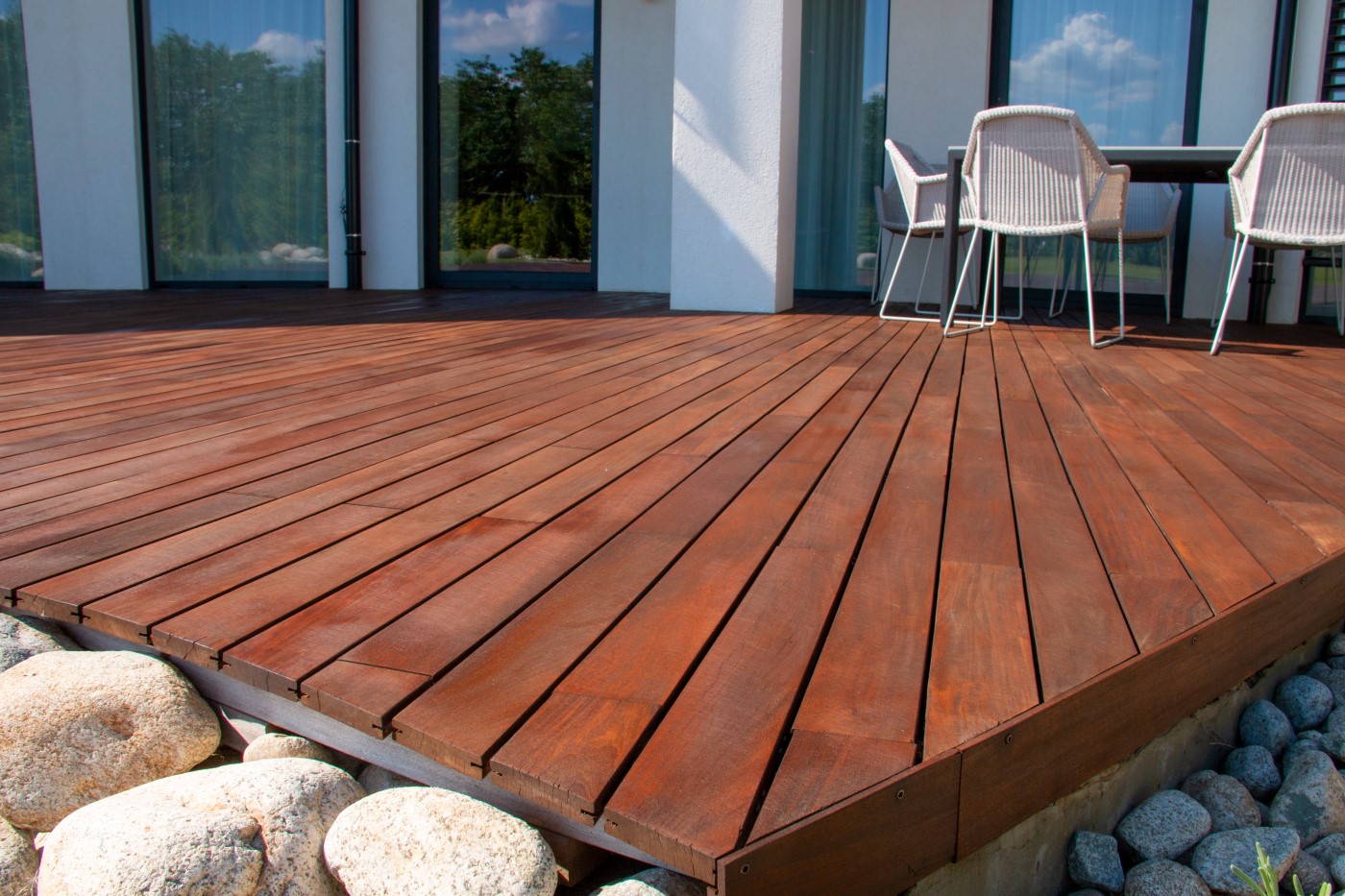 Top Ten Things To Look Out For With Your Lodge Decking